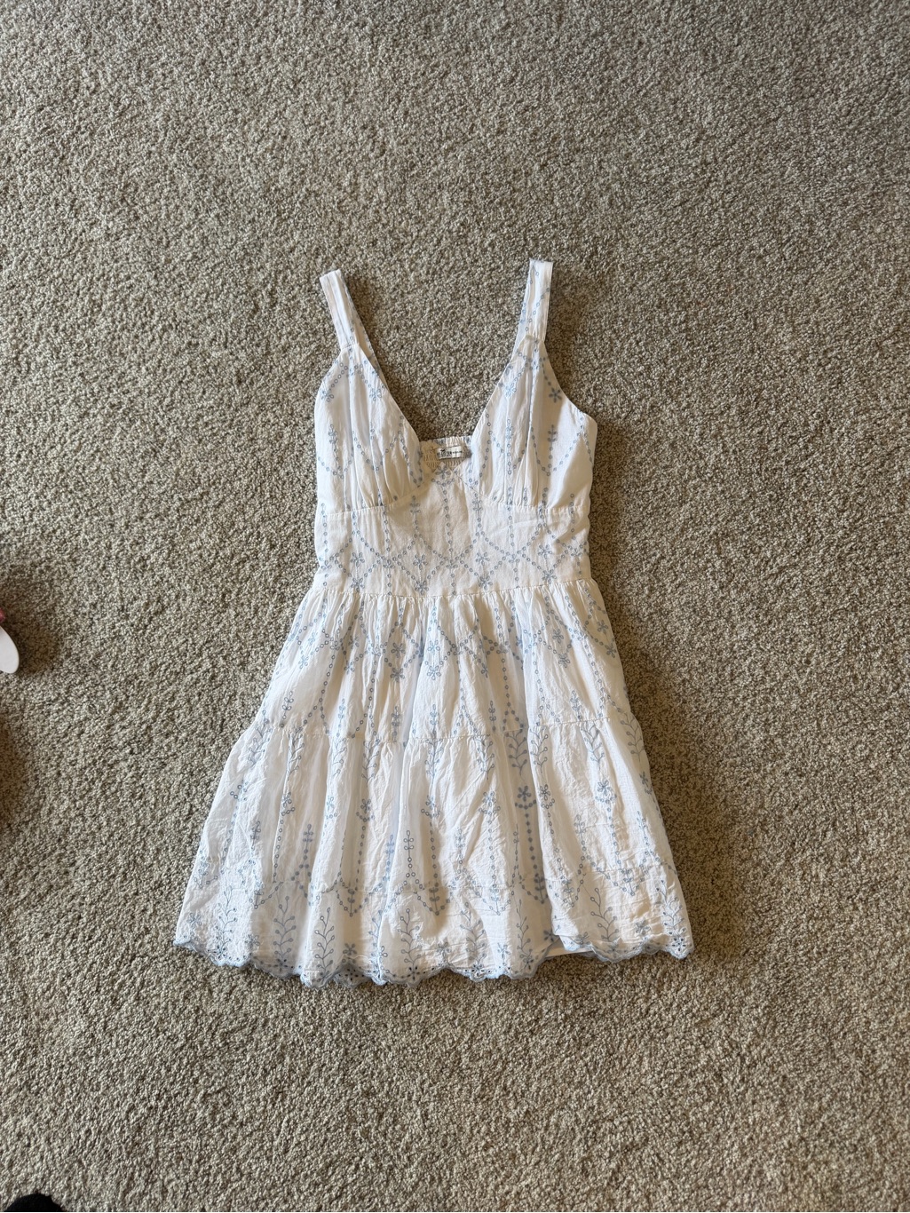 White Floral Eyelet Sundress With Blue Embroidery Hollister Medium